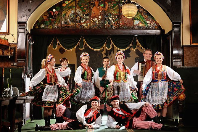 polish-folk-show-with-3-course-dinner-in-krakow-legendary-restaurant