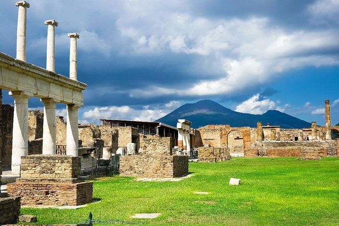 pompeii-tour-with-archaeologist