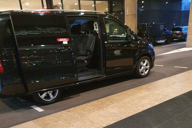 private-airport-transfer-to-or-from-schiphol-airport