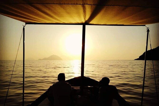 private-boat-tour-at-sunset-to-the-faraglioni-of-lipari