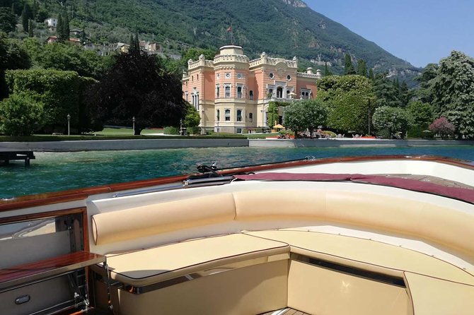 private-boat-tour-to-isola-del-garda-and-surroundings