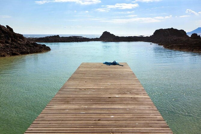 private-boat-tour-to-lobos-island-from-corralejo