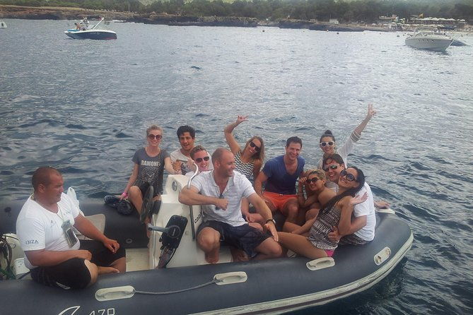 private-catamaran-beach-hopping-in-ibiza