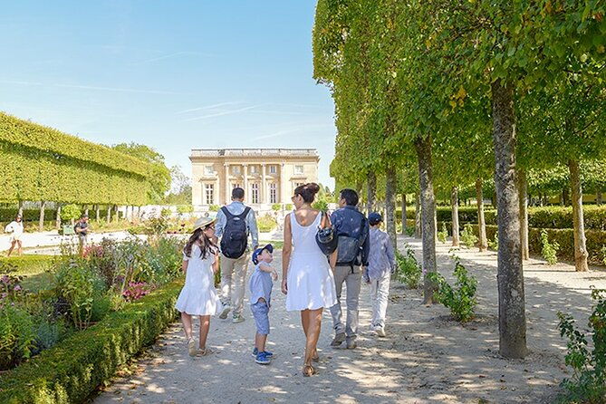 private-half-day-trip-to-versailles-from-paris-with-macarons