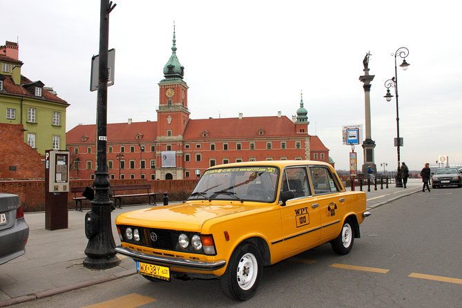 private-historical-tour-of-warsaw-by-a-retro-fiat-with-pickup