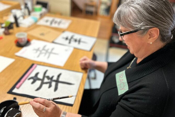 private-japanese-calligraphy-class-in-kyoto