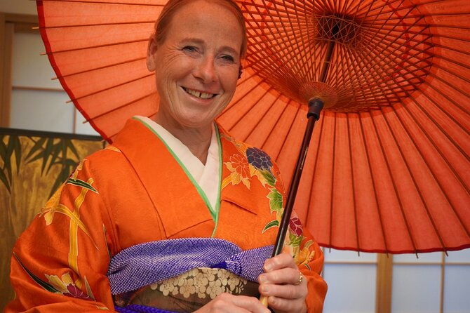 private-kimono-and-tea-ceremony-at-local-home-near-tokyo-disney