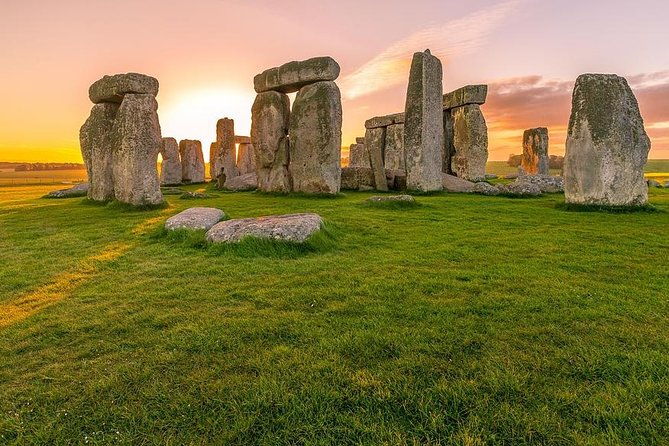 private-pre-cruise-excursion-transfer-london-to-southampton-port-via-stonehenge