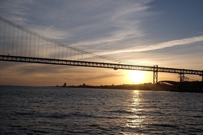 private-relaxing-sunset-tour-along-the-tagus-river