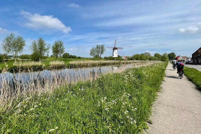 private-scenic-bike-tour-bruges-countryside