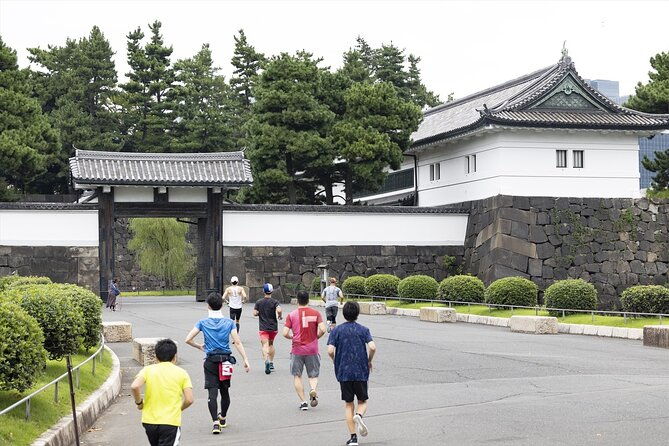 private-sunrise-run-explore-imperial-palace-in-exclusive-style