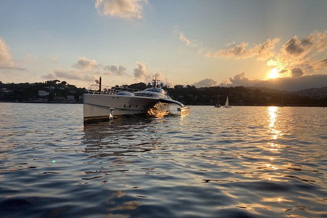private-sunset-tour-in-solar-boat-near-nice-and-monaco