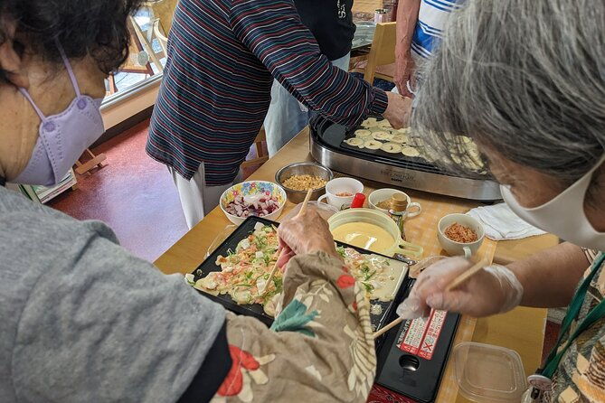 private-takoyaki-cooking-class-by-natives-in-osaka
