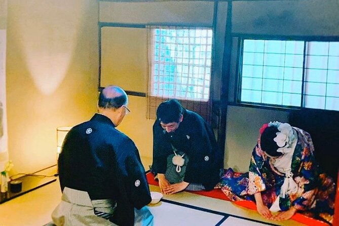 private-tea-ceremony-and-sake-tasting-in-kyoto-samurai-house