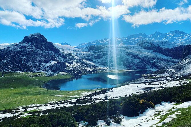 private-tour-from-oviedo-to-covadonga-lakes-sailors-villages