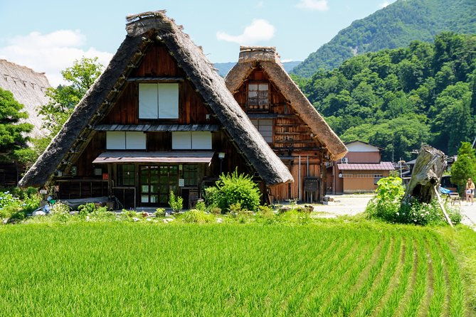 private-tour-of-shirakawago-from-kanazawa-half-day
