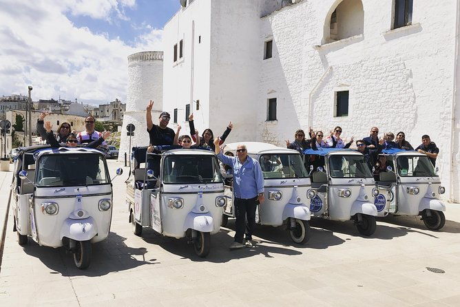private-tour-of-the-medieval-village-of-ostuni-by-tuk-tuk