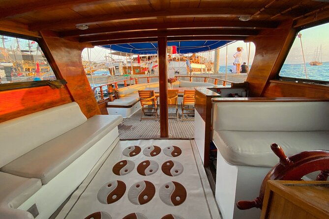 private-vip-gulet-boat-tour-with-lunch-in-bodrum-for-6-hour