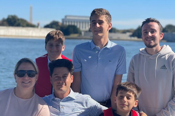 private-yacht-tour-along-washington-dc-waterfront
