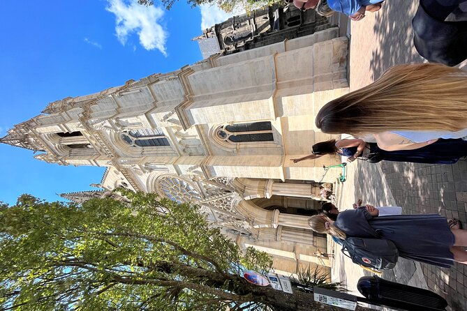 professional-bordeaux-wine-and-cheese-tasting-with-a-walking-tour