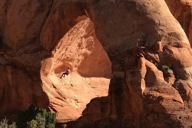 rappelling-and-stand-up-paddleboarding-combo