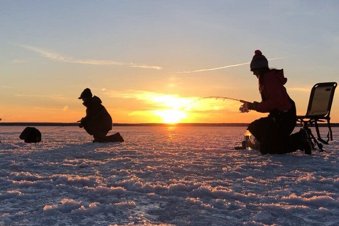 rovaniemi-ice-fishing-small-group-tour-barbeque