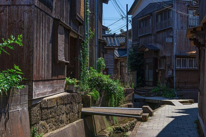 sado-island-tour-with-licensed-guide-and-vehicle-niigata-dep