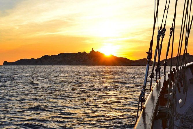 sailing-day-in-the-heart-of-the-calanques