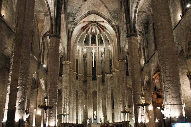 savor-spain-food-wine-history-culture-small-group-tour-in-old-barcelona