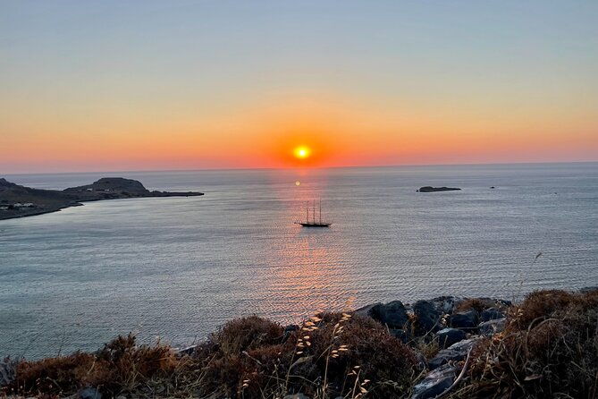small-group-hiking-from-pefkos-to-navarone-bay-at-sunrise