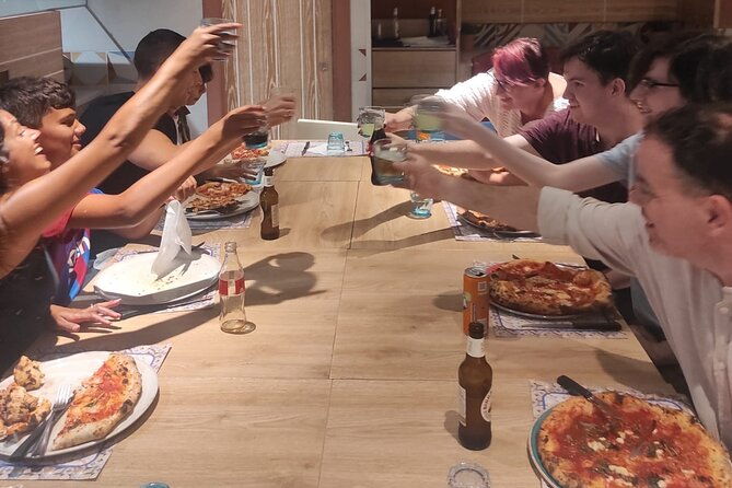 small-group-naples-pizza-making-class-with-drink-included