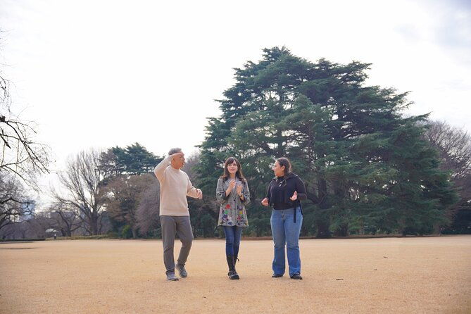 small-group-shinjuku-gyoen-walking-tour