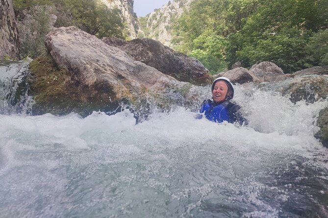 small-group-tour-of-canyoning-in-cetina-river-canyon