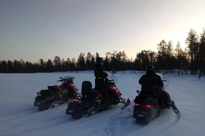 snowmobile-and-ice-fishing-excursion-private-tour