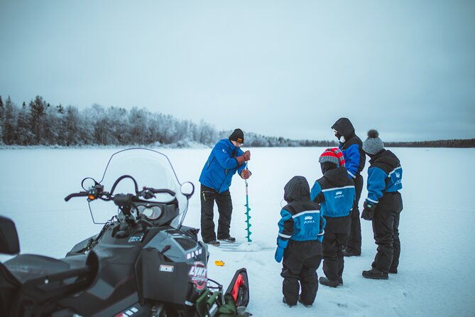 snowmobiling-and-ice-fishing-in-apukka-resort-rovaniemi