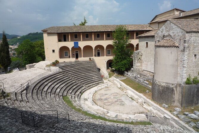 spoleto-private-walking-tour-with-official-guide