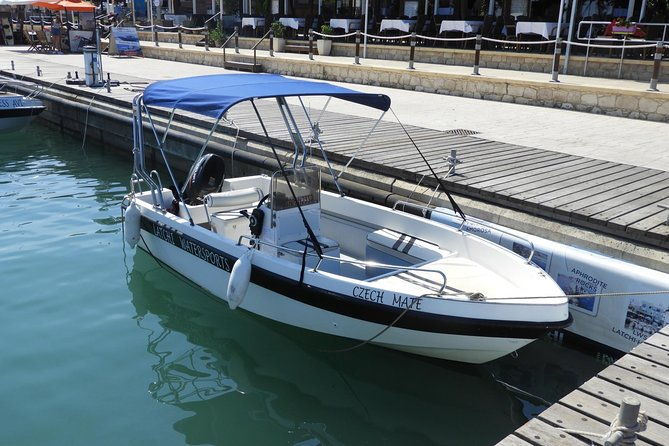 standard-self-drive-amathunta-private-boat-hire-in-latchi