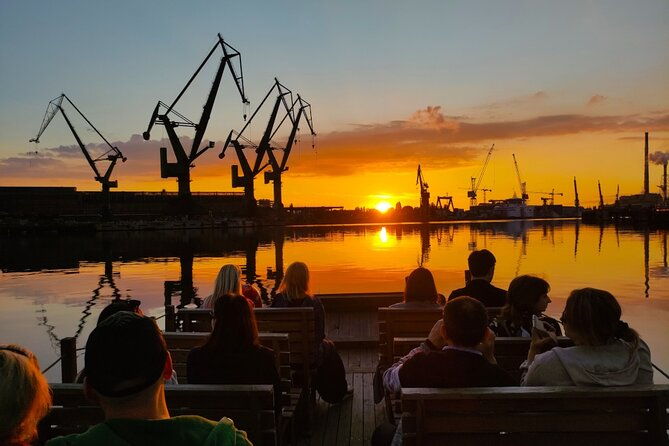sunset-on-the-shipyard-and-old-town-evening-cruise