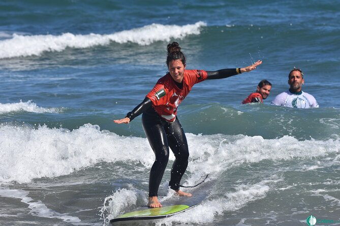 surf-class-in-famara-915-1200-or-1145-1430-2h-class