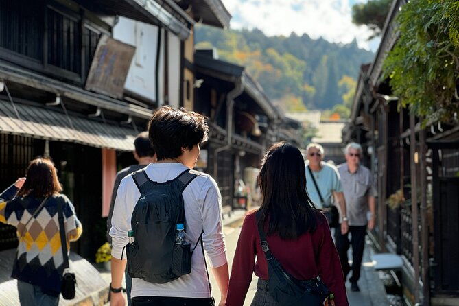takayama-jinya-old-town-private-walking-tour