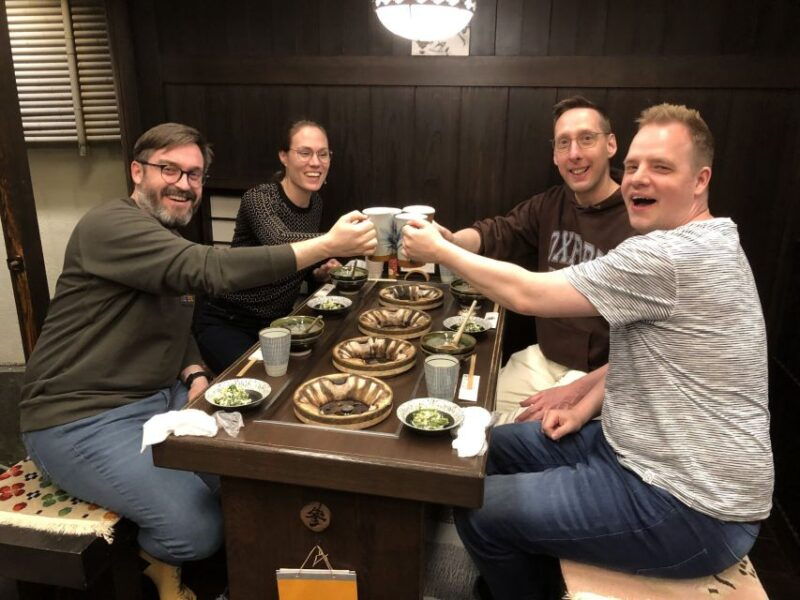 takayama-night-tour-with-local-meal-and-drinks