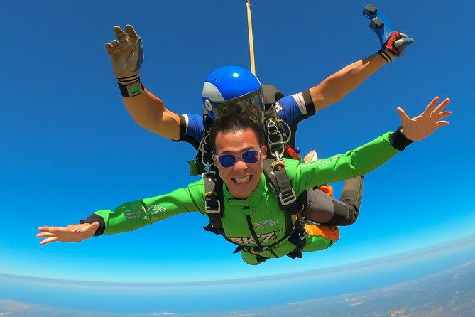 tandem-skydiving-algarve-10-000ft-3500m