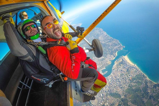 tandem-skydiving-algarve-from-15-000ft-5000m