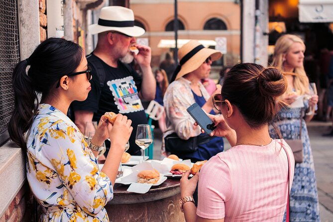 tastes-traditions-of-venice-food-tour-with-rialto-market-visit