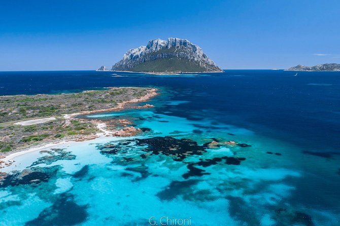 tavolara-boat-tour-and-snorkeling