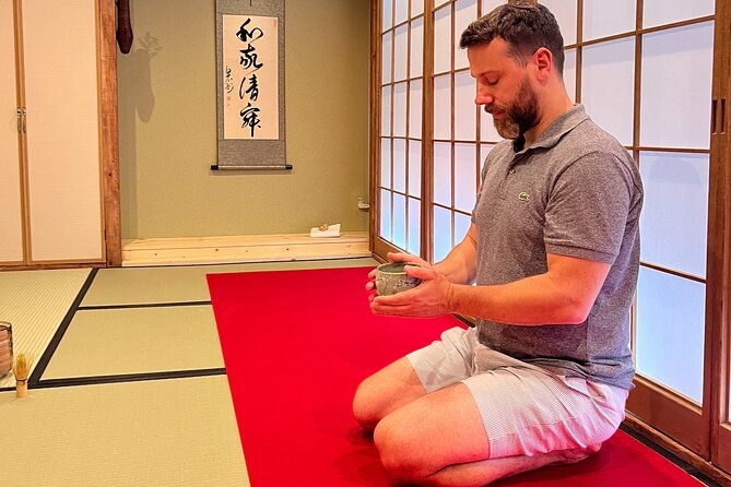 tea-ceremony-experience-in-osaka-doutonbori