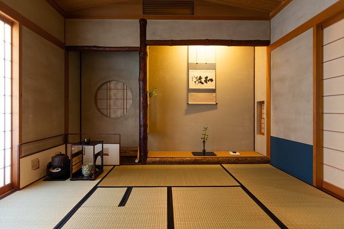 tea-ceremony-experience-with-simple-kimono-in-okinawa