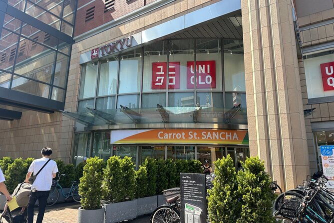 tokyo-3h-guided-bar-hopping-tour-foods-included-2