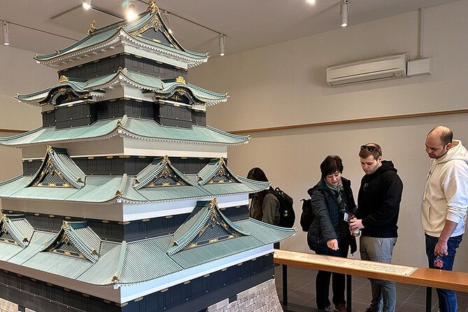 tokyo-castle-imperial-palace-historical-walking-tour