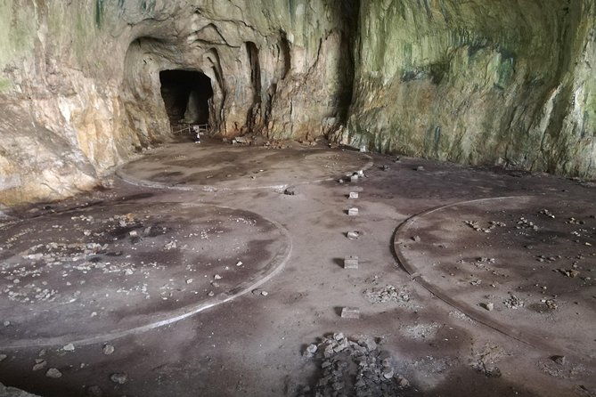 tour-to-lovech-devetaki-cave-krushuna-waterfalls